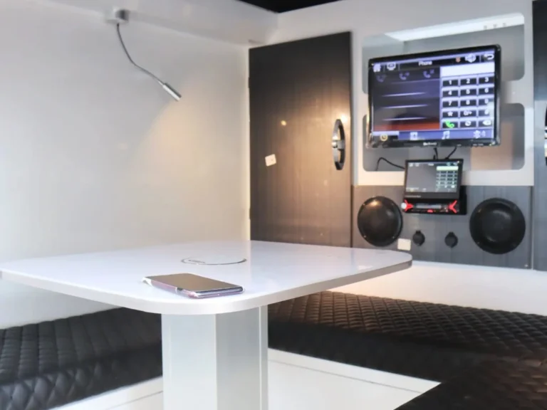 Sala Trailer Duaron Zuri 2